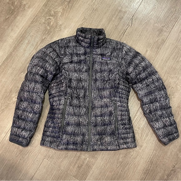 Patagonia Down Sweater Tree Patterned Black White Puffer Jacket - Picture 3 of 11